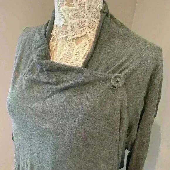 Splendid gray cardigan  - Picture 3 of 5